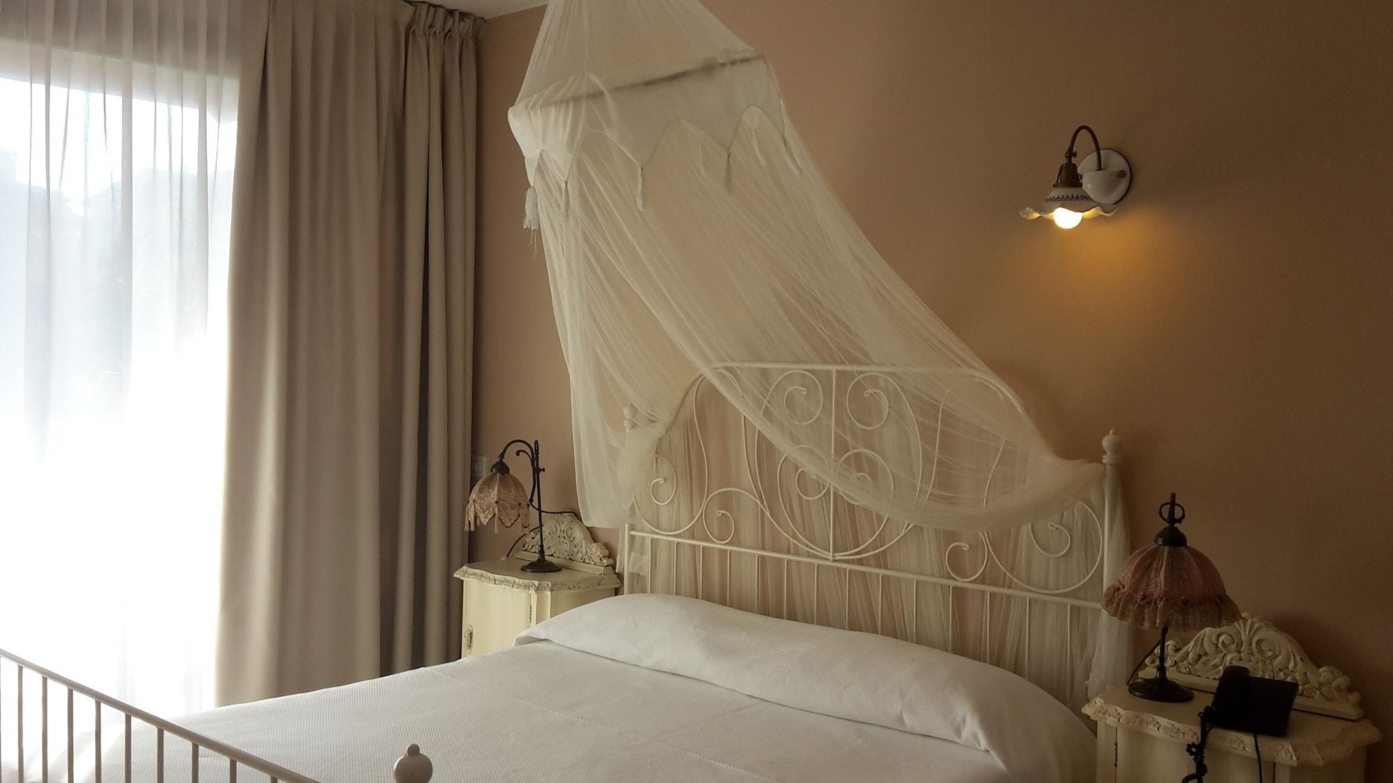 Il Sogno Apartments Дезенцано-дель-Гарда Экстерьер фото