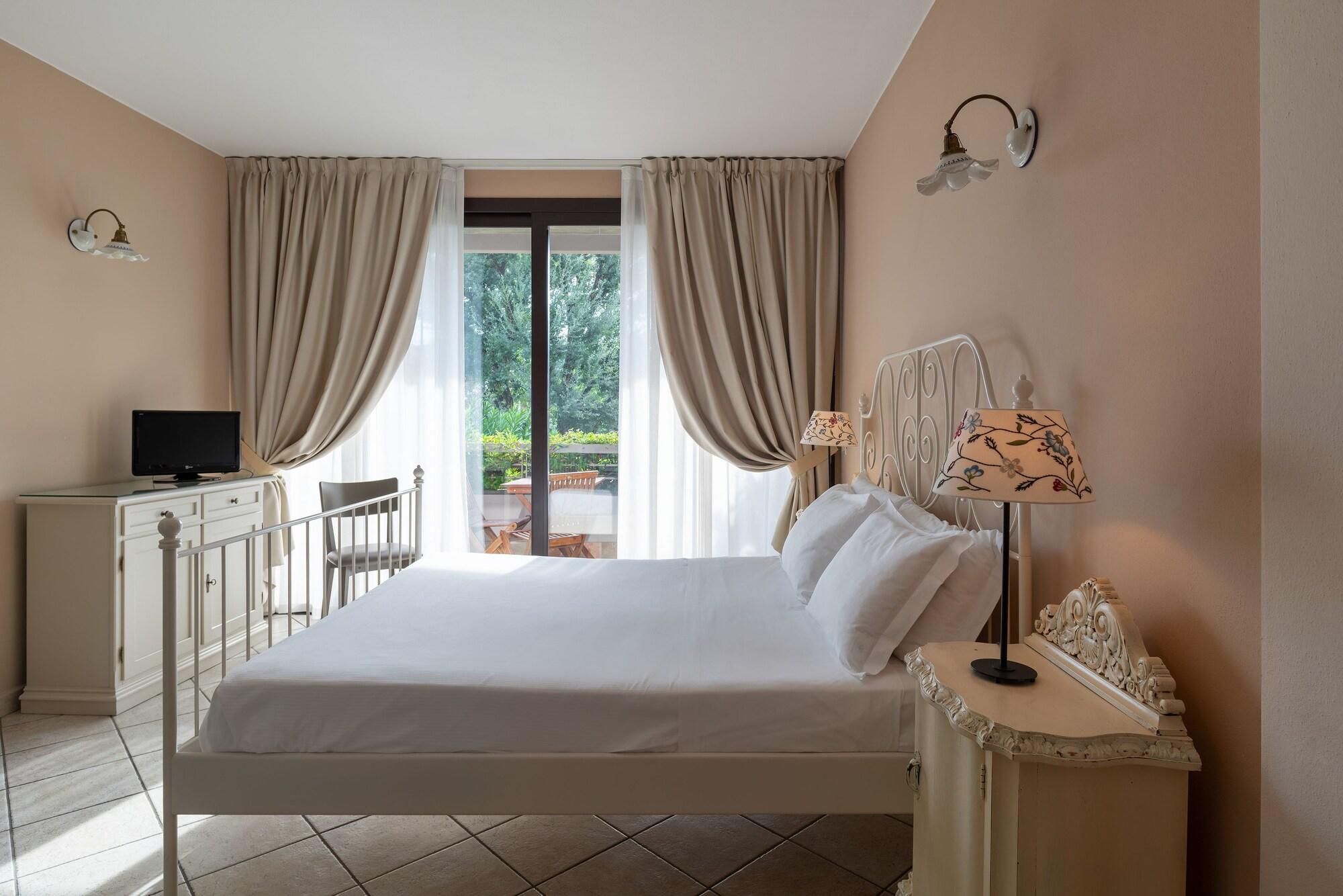 Il Sogno Apartments Дезенцано-дель-Гарда Экстерьер фото