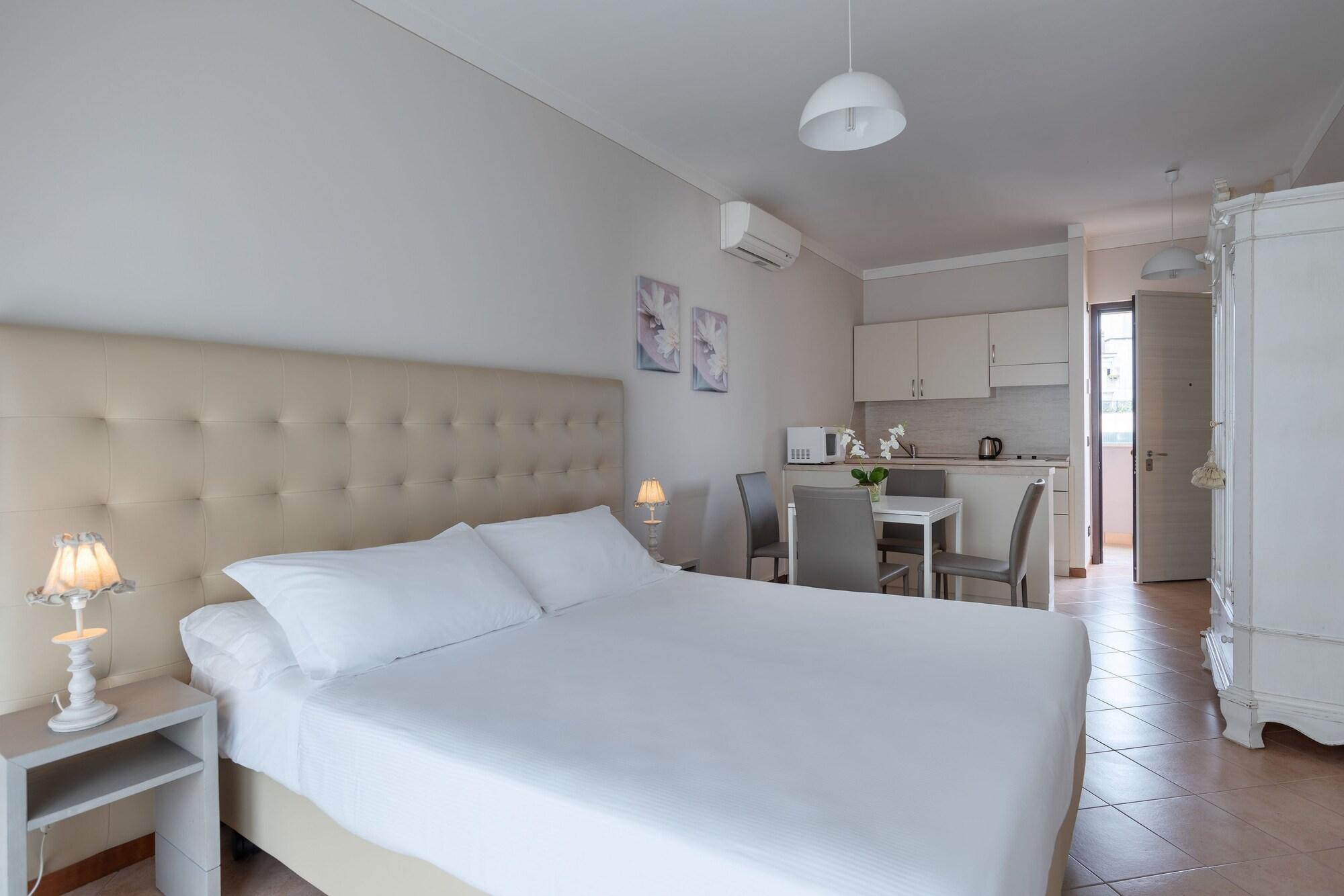 Il Sogno Apartments Дезенцано-дель-Гарда Экстерьер фото