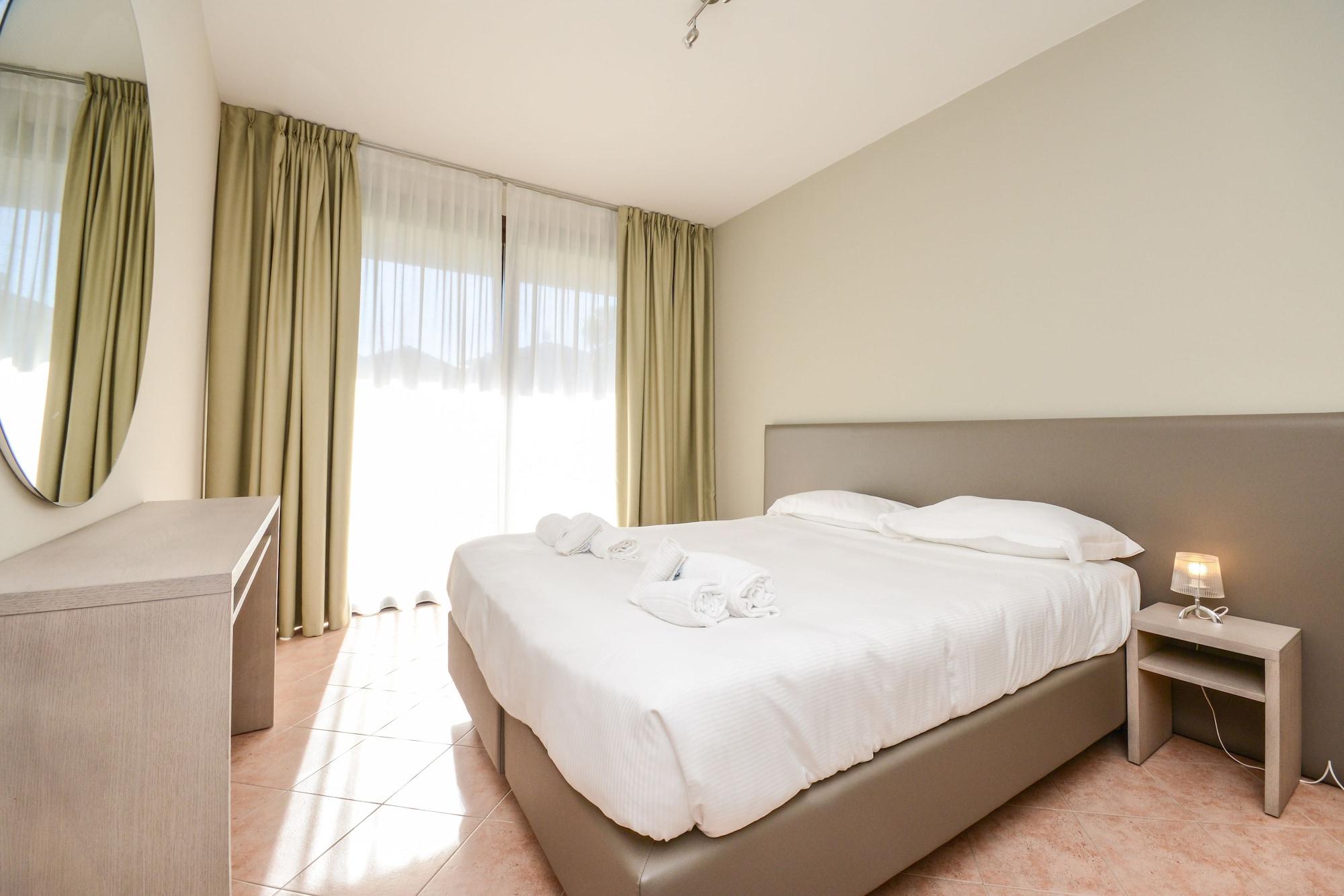 Il Sogno Apartments Дезенцано-дель-Гарда Экстерьер фото