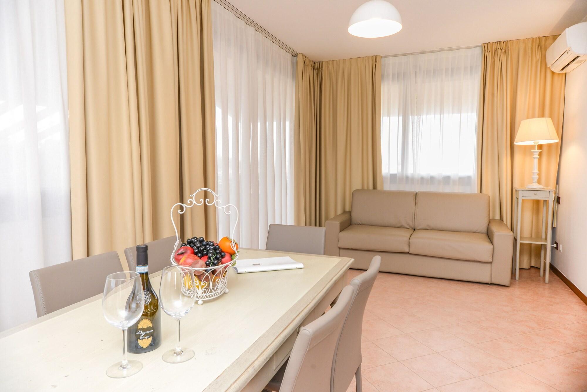 Il Sogno Apartments Дезенцано-дель-Гарда Экстерьер фото