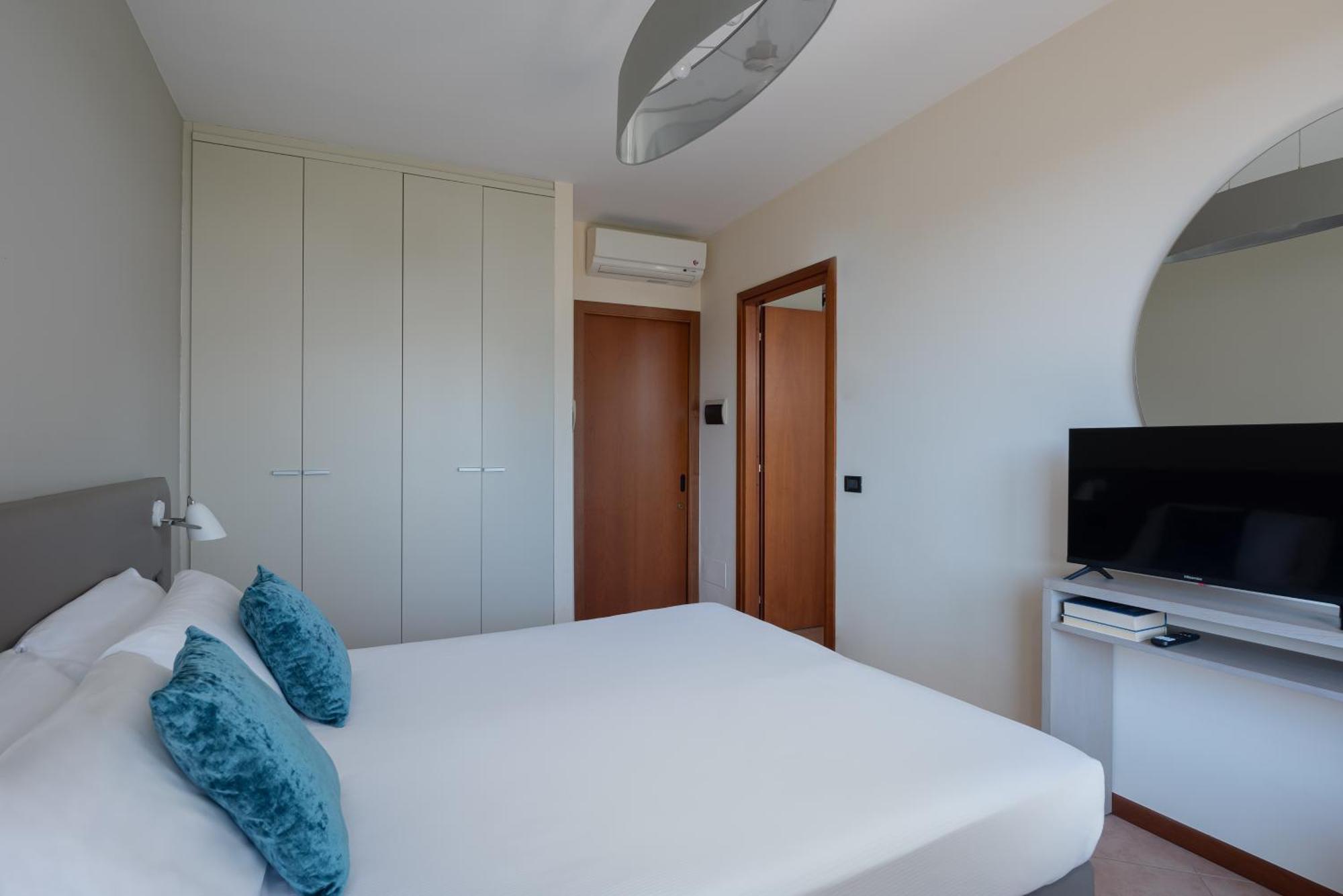 Il Sogno Apartments Дезенцано-дель-Гарда Экстерьер фото