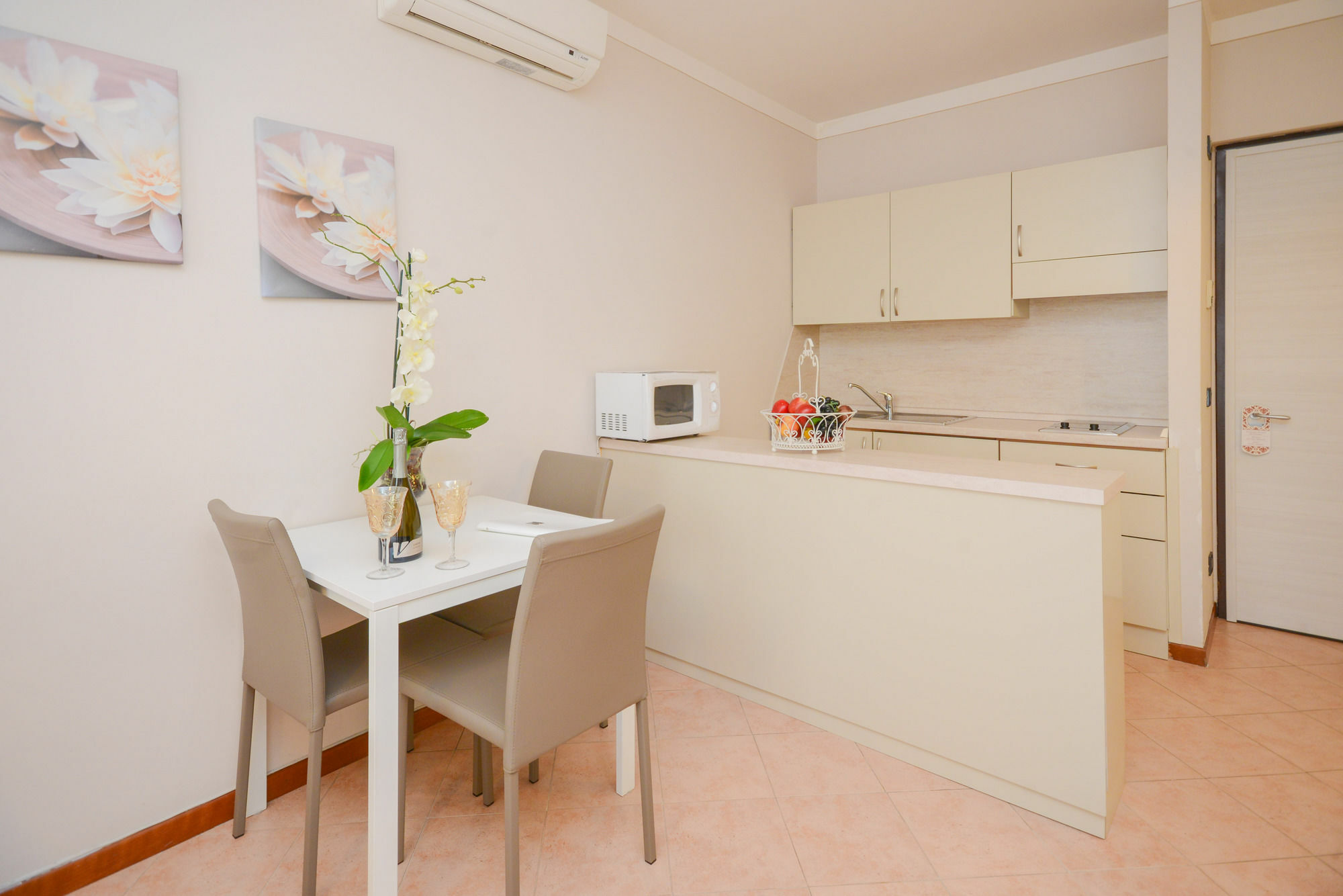 Il Sogno Apartments Дезенцано-дель-Гарда Экстерьер фото